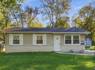 908 N East St, Fenton, MI 48430