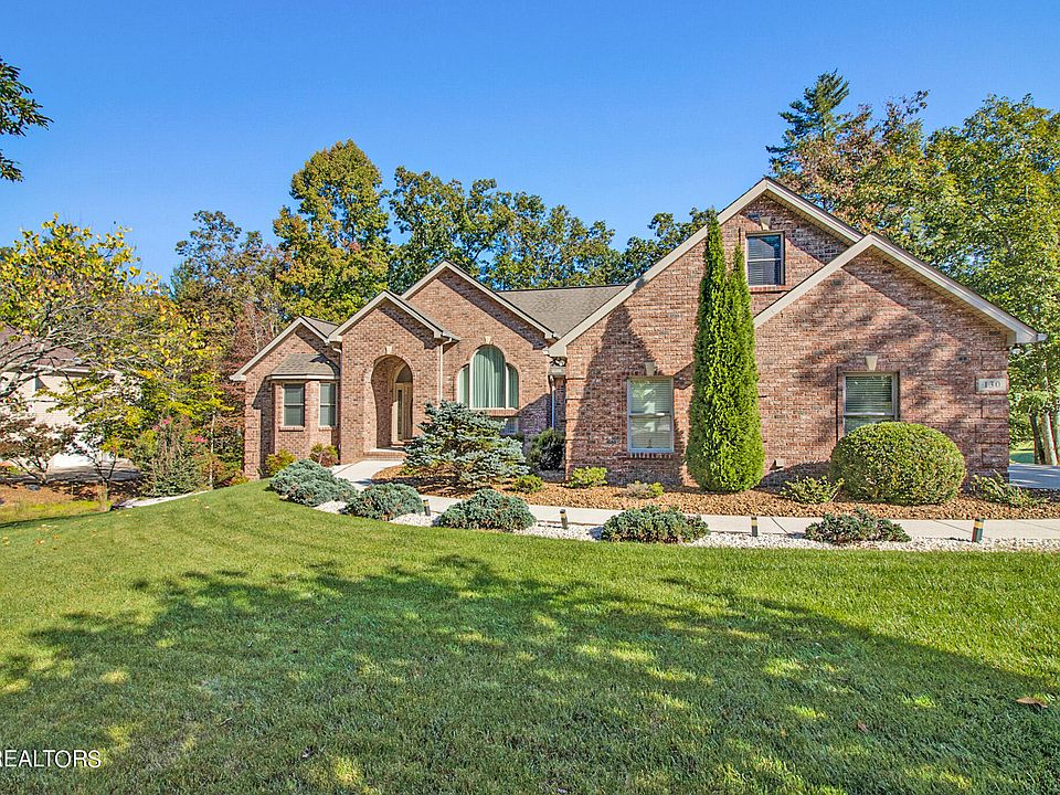 1st image of 130 Leyden Dr