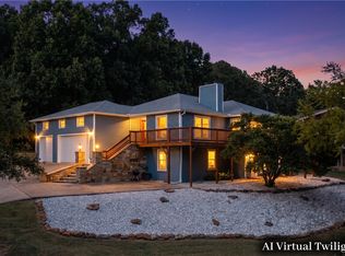 2841 E Hyland Park Rd, Fayetteville, AR 72701