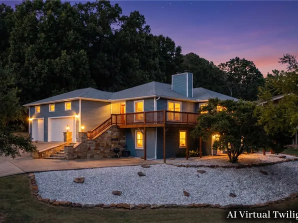 2841 E Hyland Park Rd, Fayetteville, AR 72701