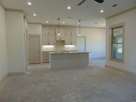 4th image of 49 Ridge View St