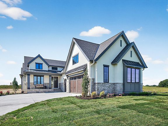 3rd image of 18445 Northome Blvd