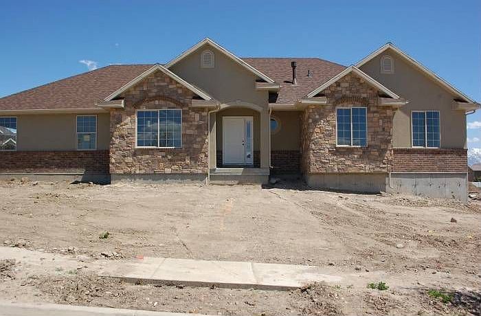 1st image of 1017 W Wade Cir