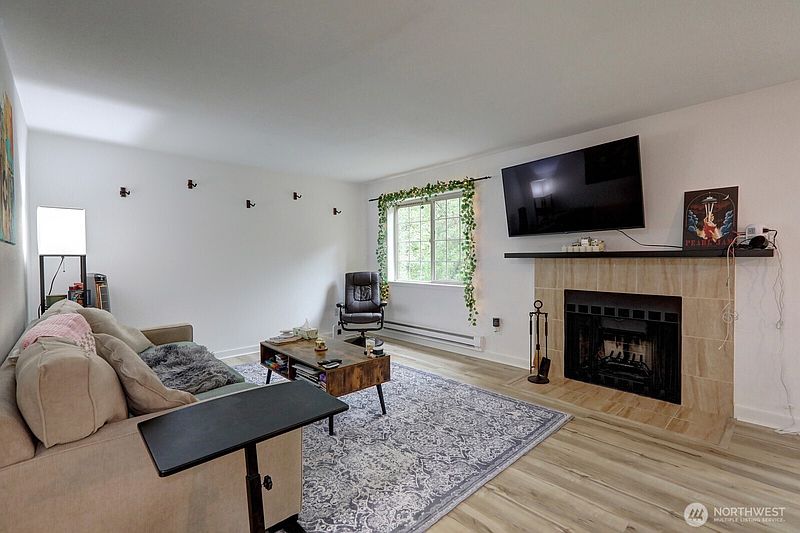 4th image of 9806 28th Avenue SW #A201