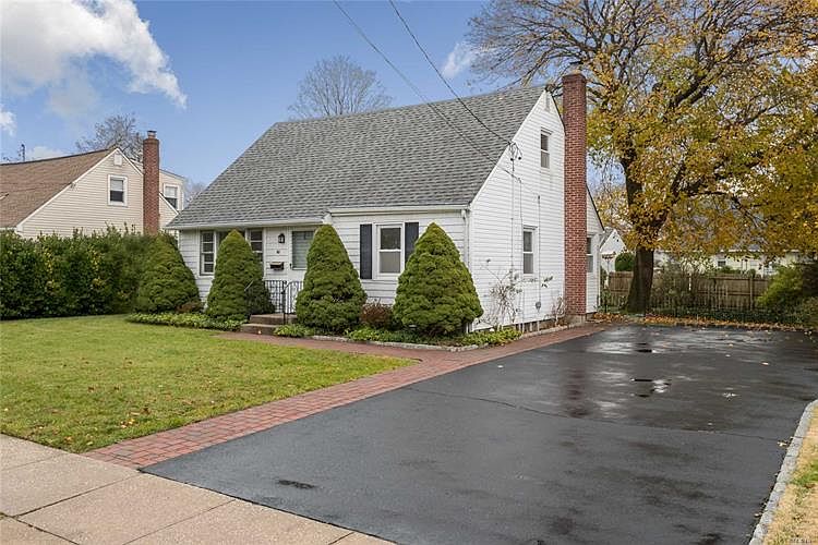1st image of 62 Intervale Ave
