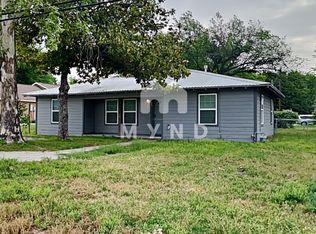 826 N Main St, Springtown, TX 76082