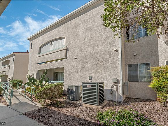2nd image of 2725 S Nellis Blvd Unit 1076
