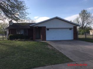 4902 Barr Dr, Sand Springs, OK 74063