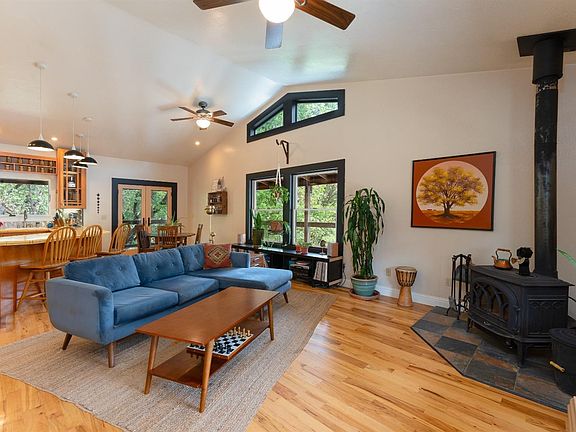 3rd image of 10551 Valley View Drive