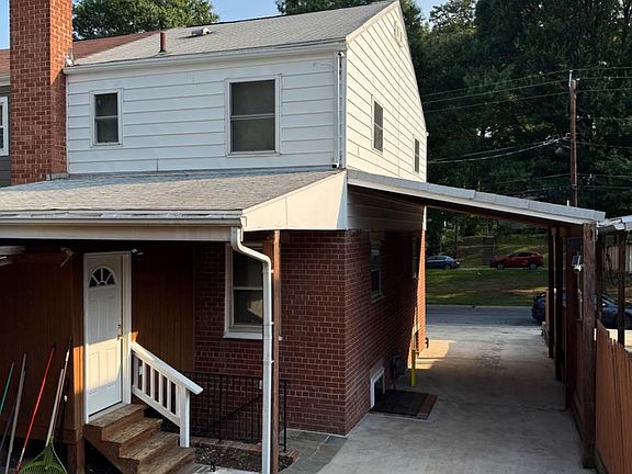 2nd image of 3204 Henderson Ave