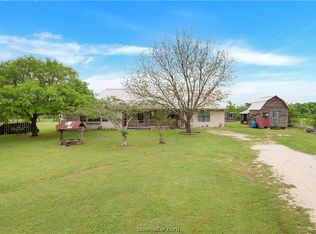 5271 County Road 406, Navasota, TX 77868