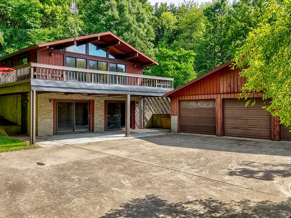 164 Beachview Ct, Varna, IL 61375