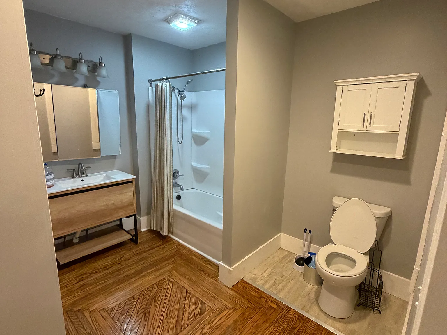 4 bed, 2.5 bath, 1760 sqft, $1,550 — Photo 4
