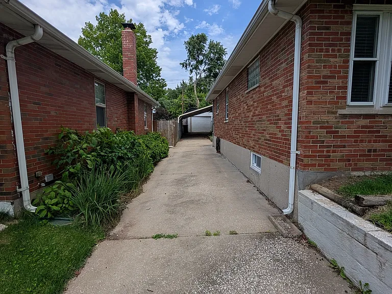 9035 Bessemer Ave — Photo 11