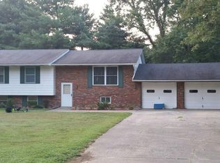 1711 Winesap Rd, Vincennes, IN 47591