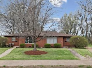 717 Royal Heights Rd, Belleville, IL 62226