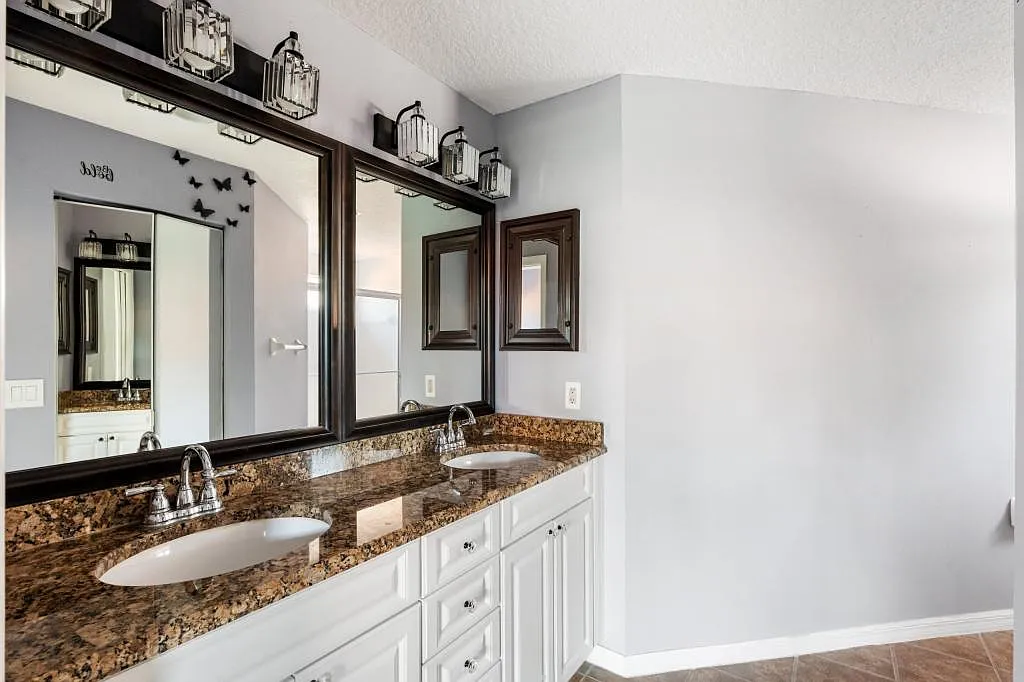 5336 Edgewater Way — Photo 4