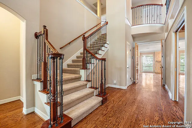 410 Cadence Hl — Photo 2
