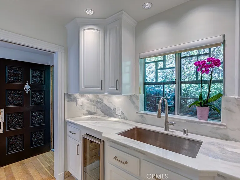 2740 Hutton Dr — Photo 9