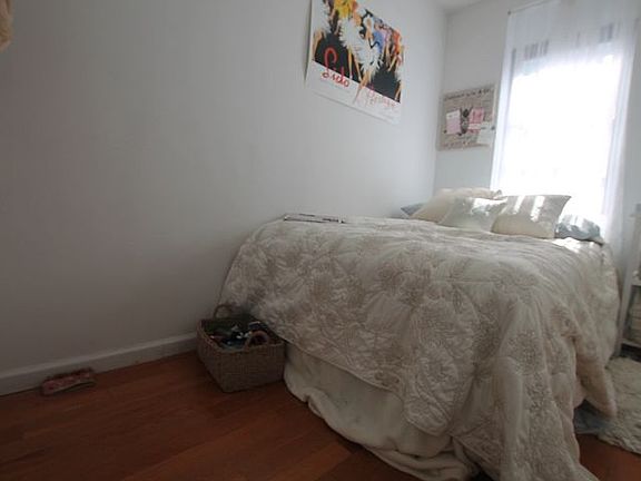 4th image of 348 E 66th St #3G