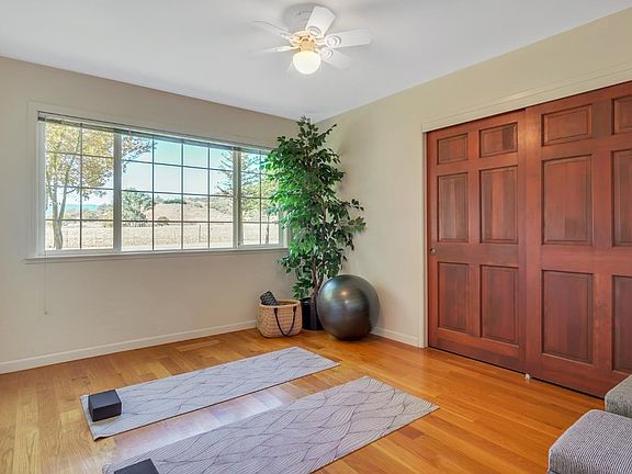 2nd image of 9260 Linda Vista Ln
