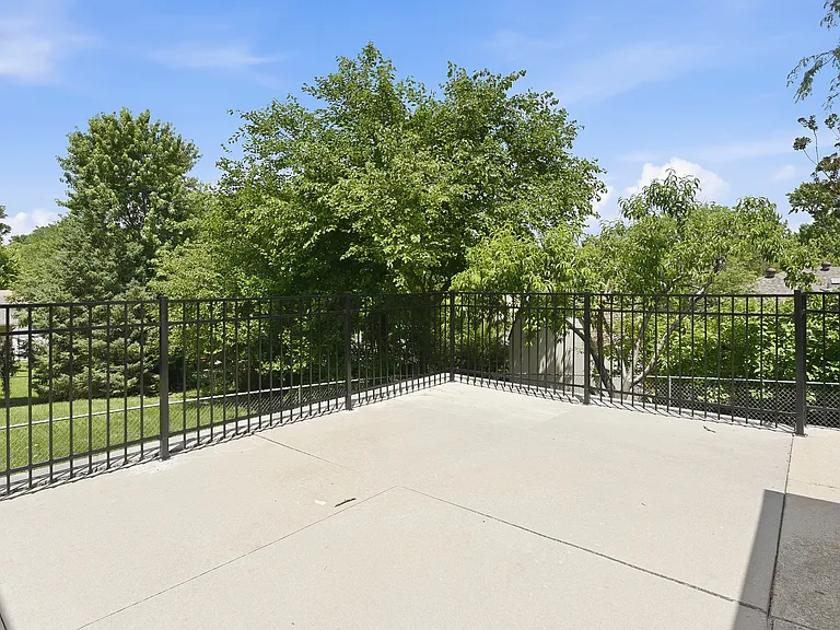 2217 S 164th Cir — Photo 31