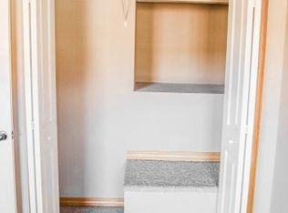 2866 W Hillshire Dr, Fayetteville, AR 72704