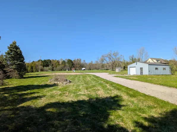 5766 S Pere Marquette Hwy, Ludington, MI 49431