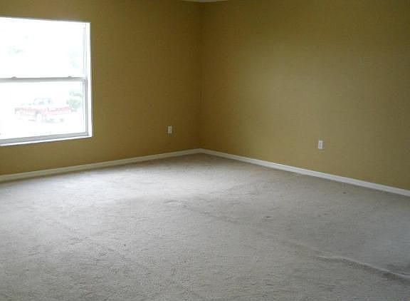 4th image of 2405 Tealwood Cir