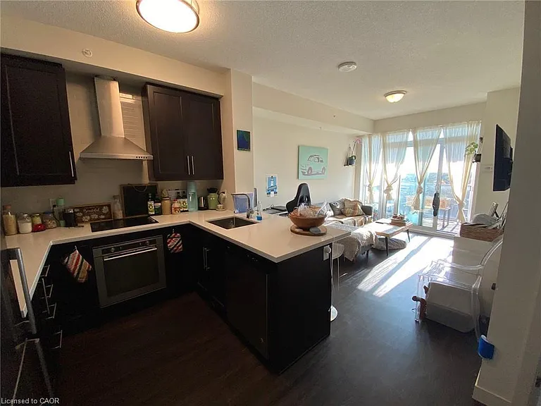 2093 Fairview St #1106 — Photo 4