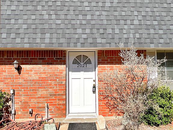 2nd image of 2021 Fleur De Lis Ct