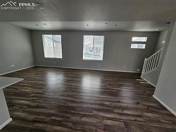 5th image of 5638 Mammoth Ln