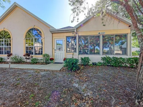4507 Whirlaway Dr #A, Sarasota, FL 34233
