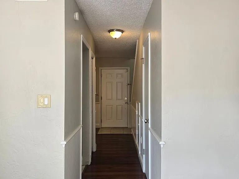 4503 NW 41st Pl — Photo 8