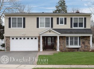 15 Edgemere Dr, Searingtown, NY 11507