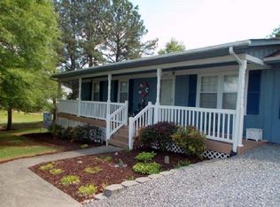 204 Valley View Dr, Altavista, VA 24517