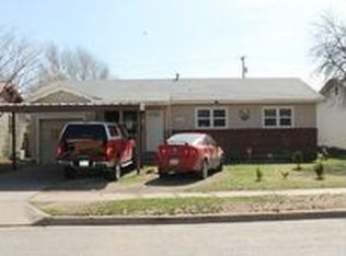 102 N Kentucky St, Perryton, TX 79070
