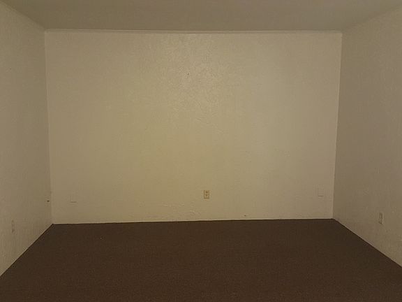 Large Living Area that measures roughly 13x12