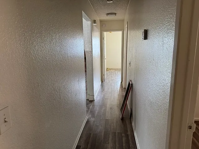 715 W Dover Dr — Photo 8