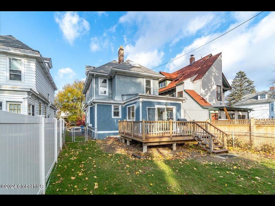 1st image of 117 N Pine Ave #1