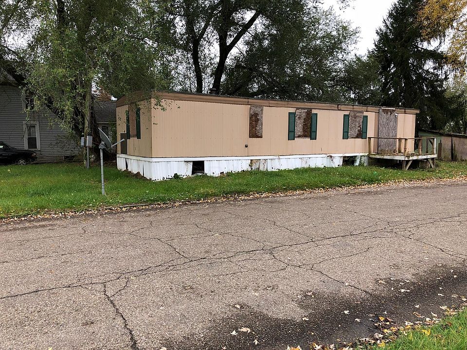 1st image of 164 McKeever St