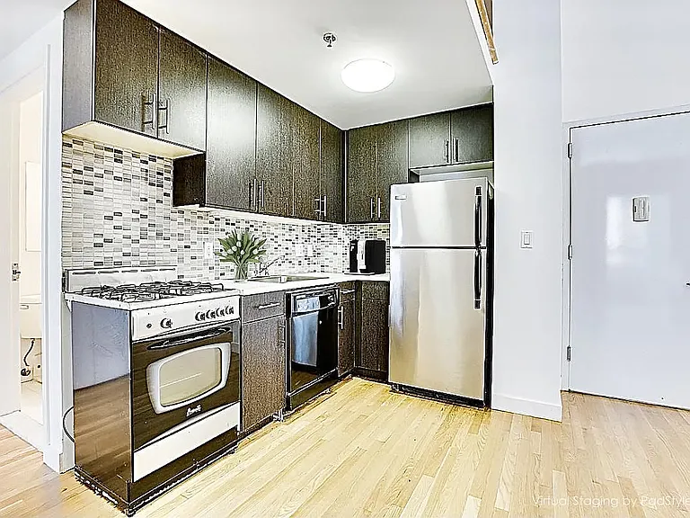 342 Eldert St #310 — Photo 2