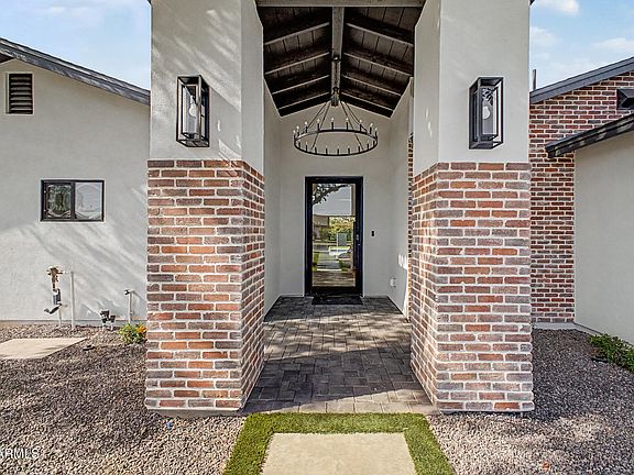 5th image of 5438 E AVALON Drive