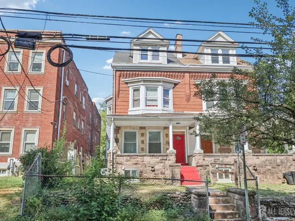 1054 Stuyvesant Ave, Trenton, NJ 08618