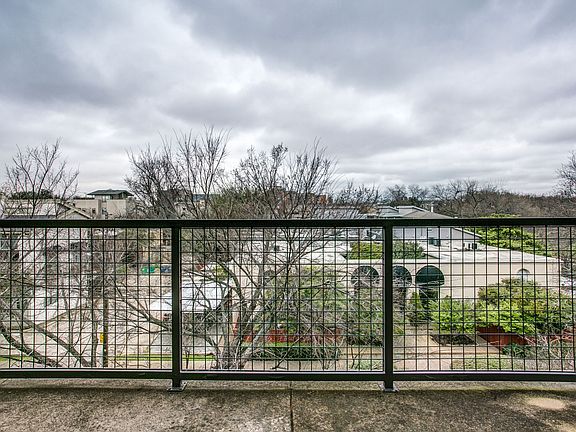 4333-gilbert-ave-dallas-tx-324-High-Res-12.jpg