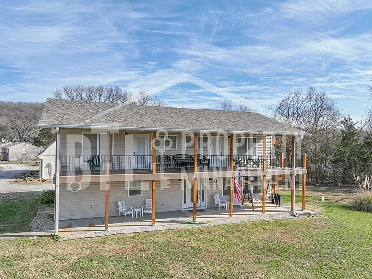 134 Lake Village Ln — Photo 2