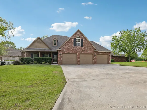 3200 Heritage Dr, Claremore, OK 74017