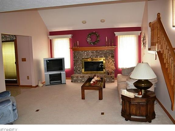 2nd image of 8525 Tanglewood Ln