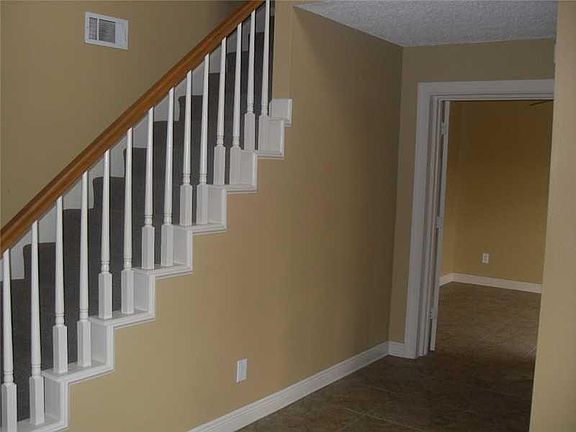 5th image of 1543 Chancer Ln