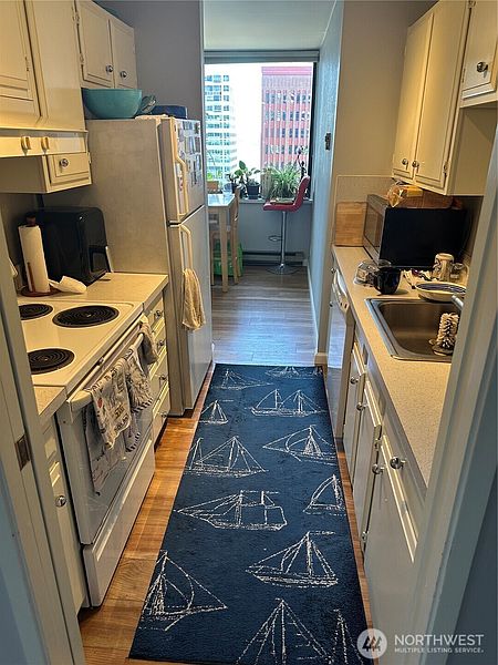 3rd image of 2100 3rd Avenue #1401